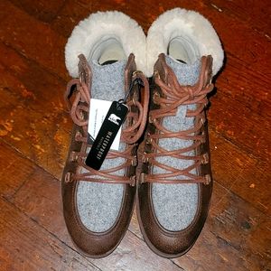 Sorel boots, Size 7, Fur lined, Never Worn